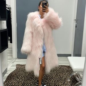 Gorgeous pink fox fur coat!!💕